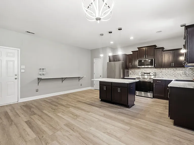 1541 Gallant Fox Ct — Photo 17