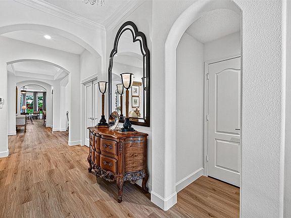 4th image of 1223 Parkhaven Ln