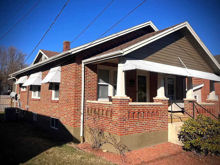 412 W Oldtown St — Photo 1