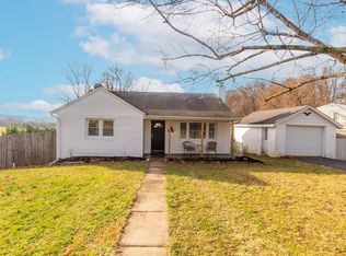 7442 Reynolds Mill Rd, Seven Valleys, PA 17360