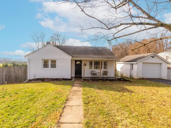 7442 Reynolds Mill Rd, Seven Valleys, PA 17360