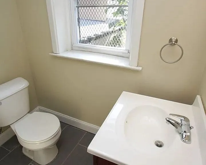 1260 Oak Ln — Photo 14