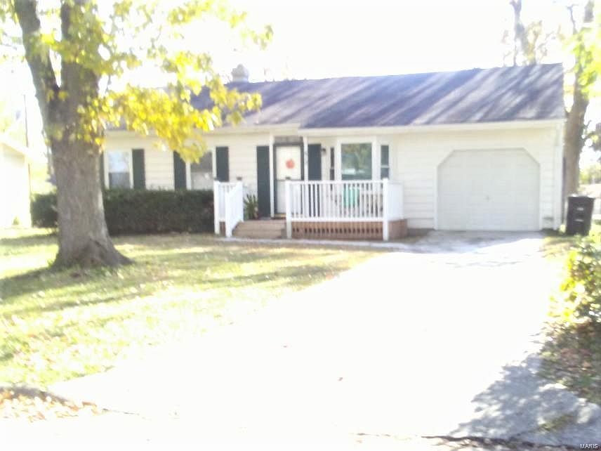 1st image of 612 Saint Paul Dr