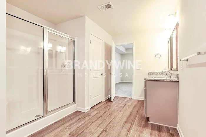 553 Glenmanor Dr — Photo 19