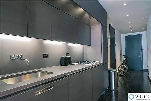 Rented by WIRE International Realty | media 123