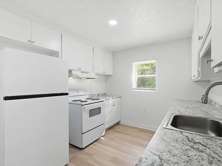 1824 Grayson St — Photo 25