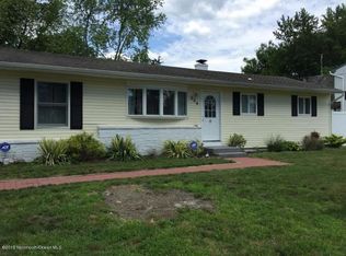 254 Cornelius St, Bayville, NJ 08721