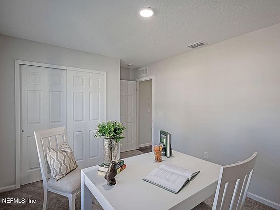 5th image of 426 SAGO Avenue