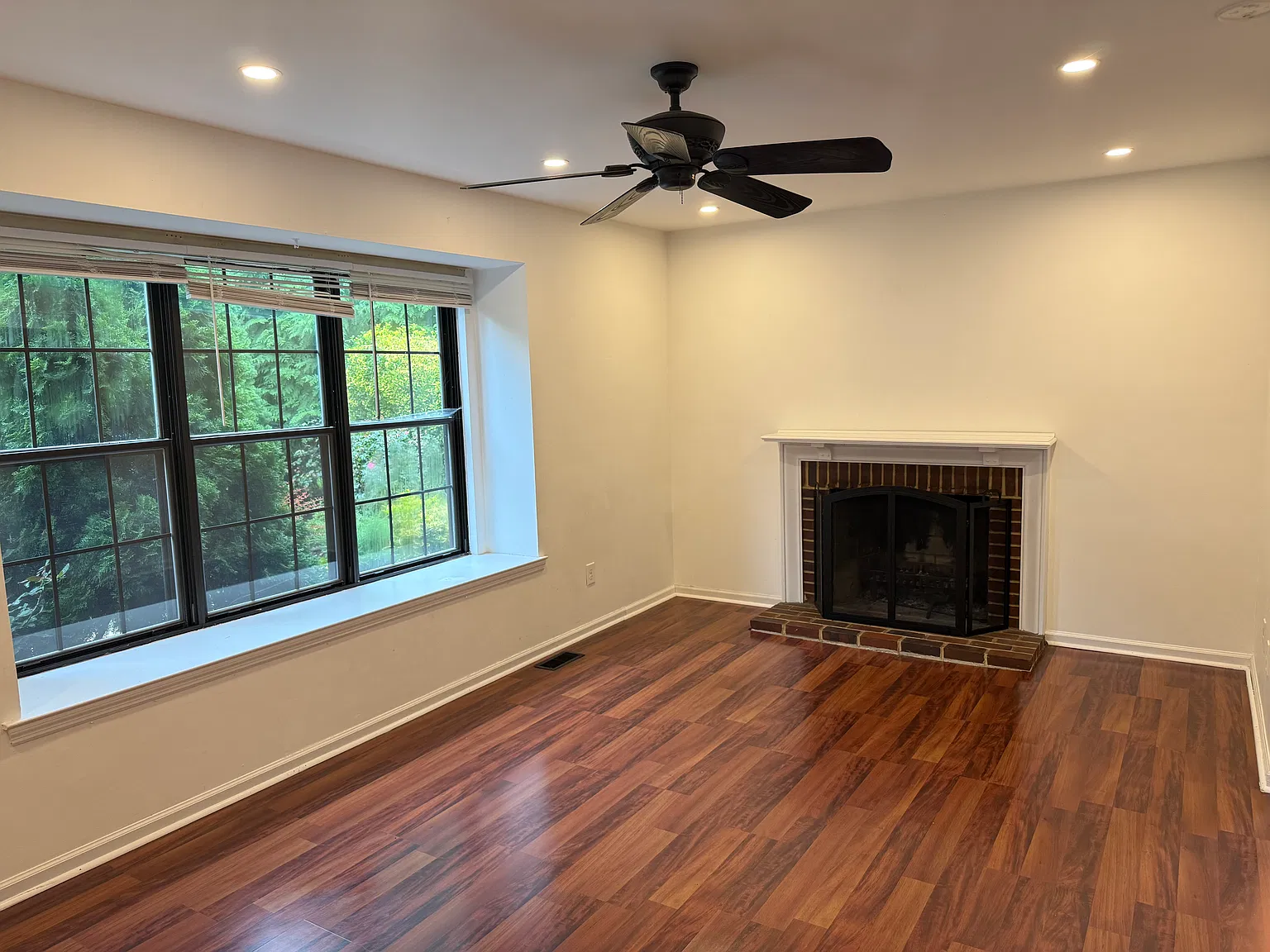 4 bed, 2.5 bath, 2000 sqft, $2,950 — Photo 4