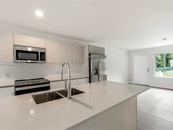 2561 193rd St #1103, Miami, FL 33180