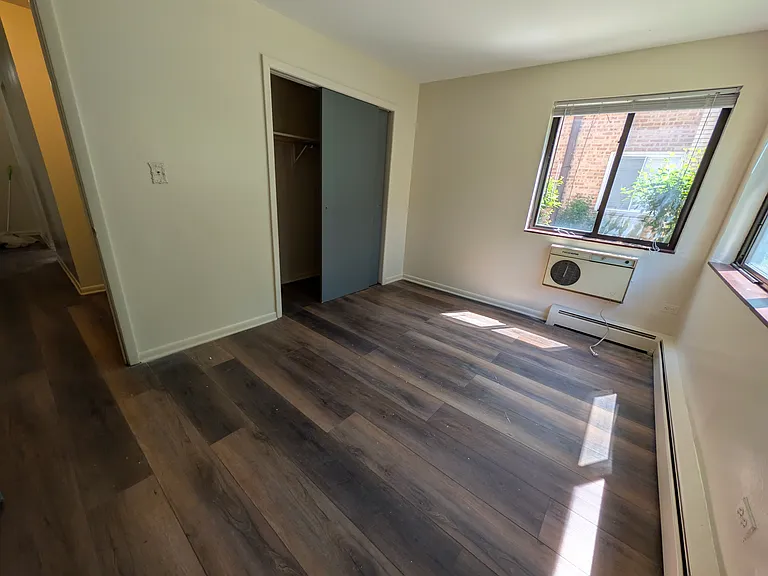 1516 W Touhy Ave #1 — Photo 8