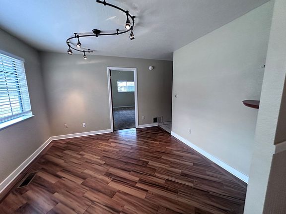 5th image of 576 Citadel Way