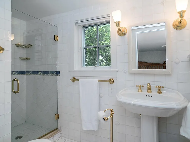 43 Soundview Ave — Photo 34
