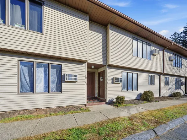 309 East Street APT 10, Plainville, CT 06062