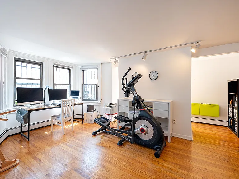 290 Barrow St #1 — Photo 4
