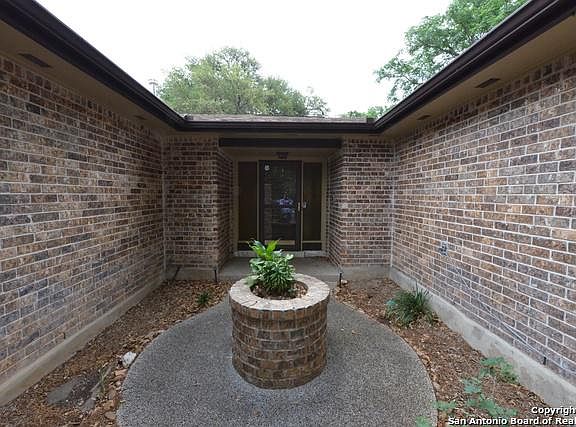 2nd image of 15902 Crepe Myrtle St