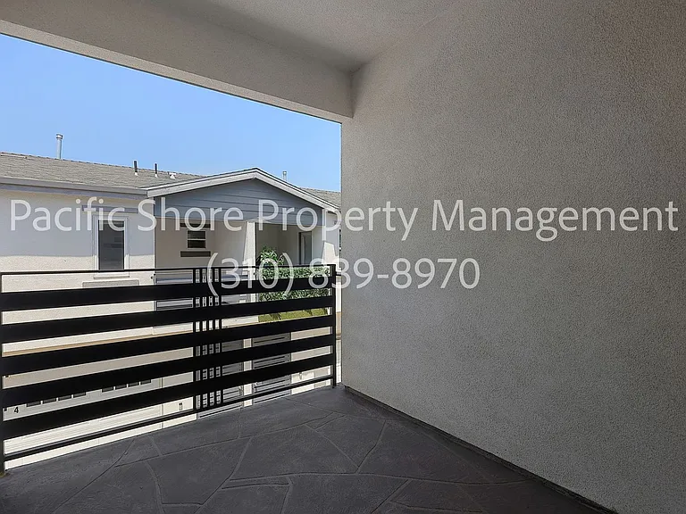 7205 S. La Cienega Apartments — Photo 12