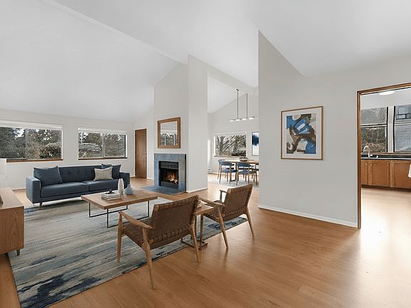 2nd image of 14200 SE 272nd St #L201