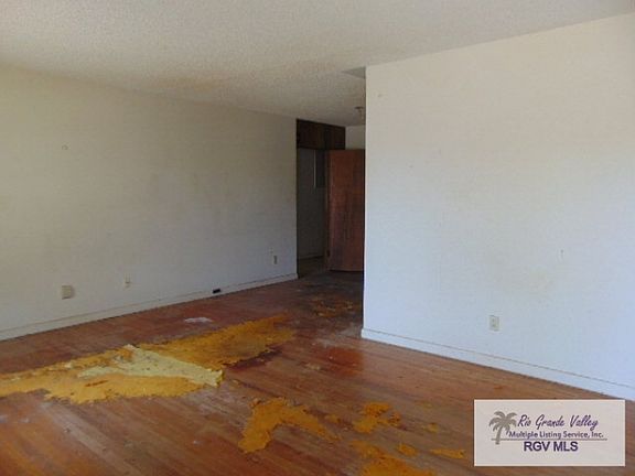 2nd image of 1413 Yale Ave