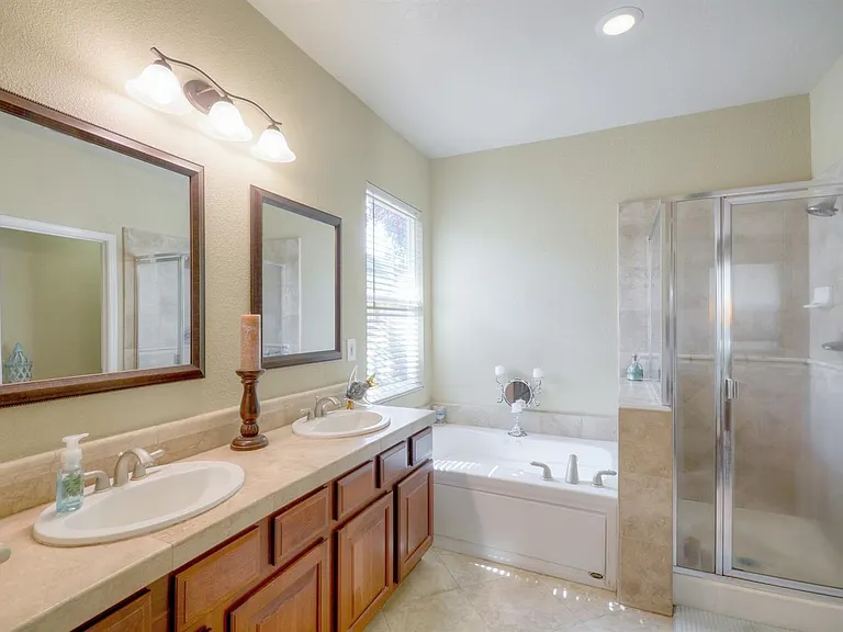 9509 Grasmeer Way — Photo 15