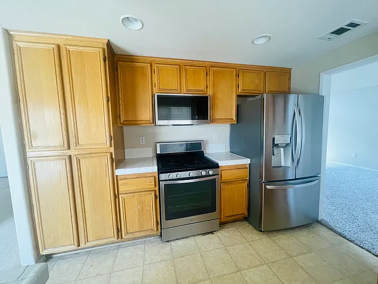 1439 Avena Way — Photo 4