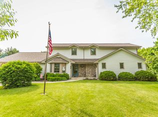 W161N5735 Bette Dr, Menomonee Falls, WI 53051