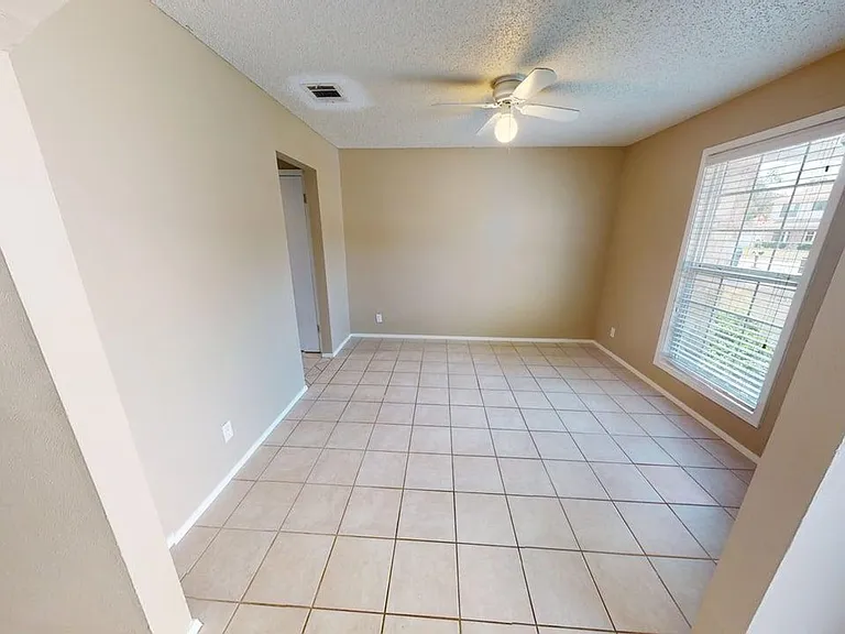 10504 Wendts Way — Photo 8