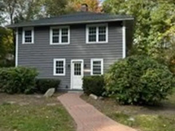 27 Prospect St, Princeton, MA 01541