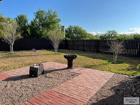 5th image of 844 Pinemore Dr