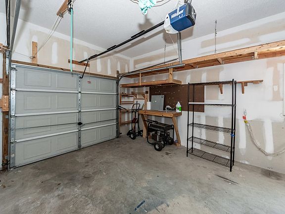 5th image of 765 Leafwood Rd