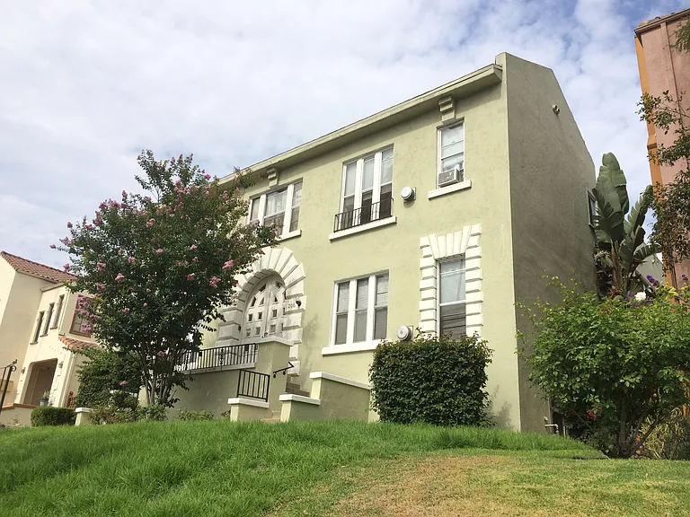 206 N New Hampshire Ave #10 — Photo 4