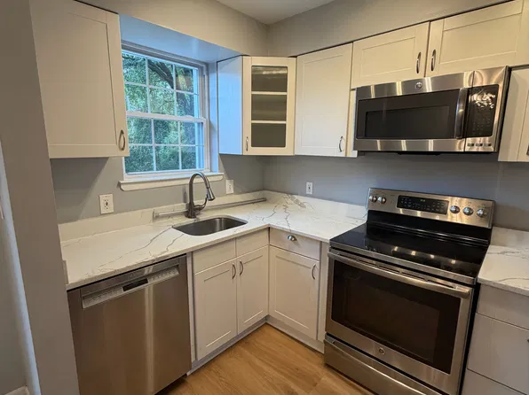 2621 S Walter Reed Dr Unit D, Arlington, VA 22206