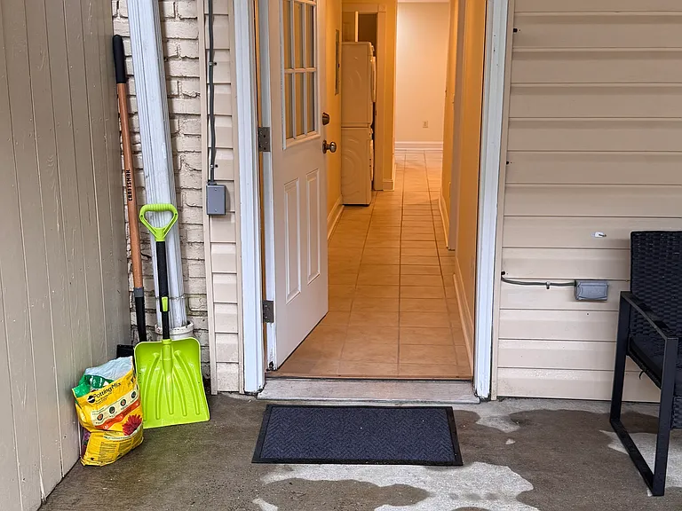 Private rear entry