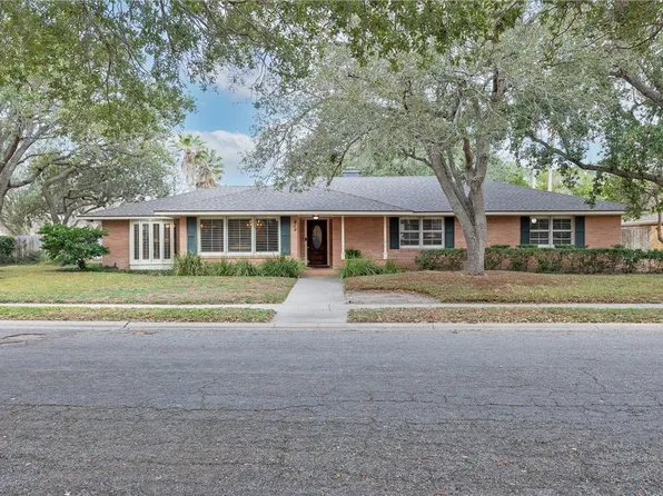 414 Barracuda Pl, Corpus Christi, TX 78411