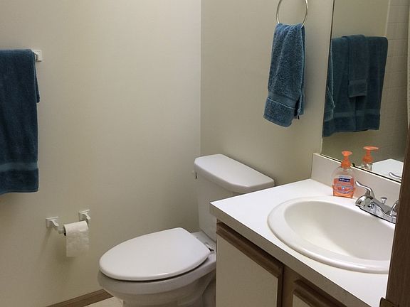 5th image of 41 Parkside Cir Unit 1