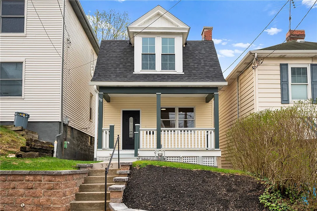 352 Albert St photo 1