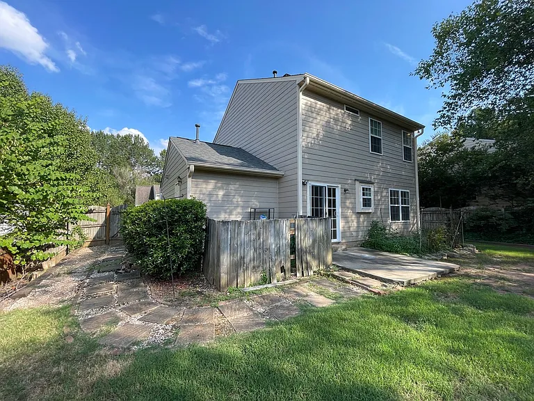 606 Ascott Way — Photo 45