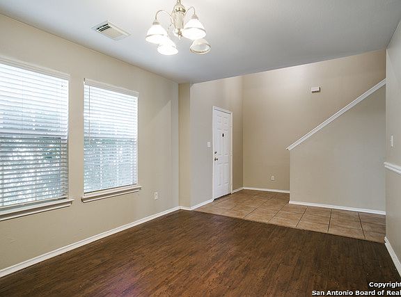 4th image of 8603 Dumaine