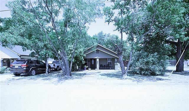 1st image of 400 W Trammell Ave
