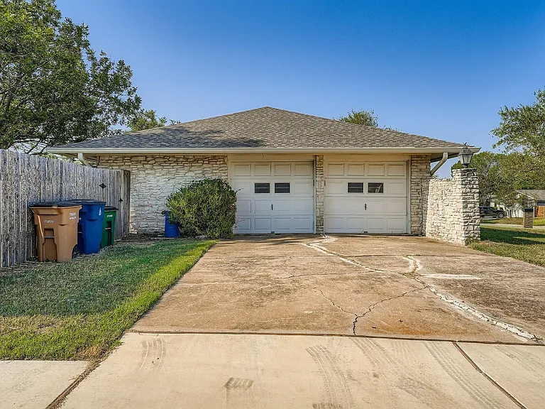 5313 Basswood Ln — Photo 25