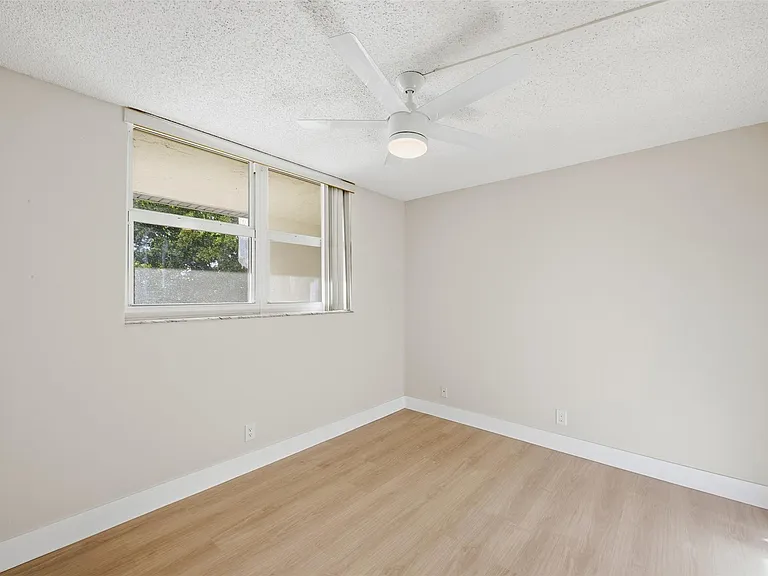 9430 Poinciana Pl #409 — Photo 16