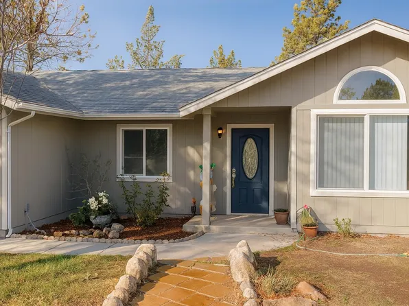 5906 Helm Pl, Weed, CA 96094