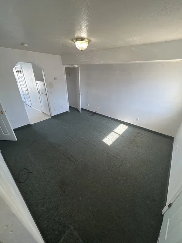 2 bed, 1.5 bath, $1,075 — Photo 3