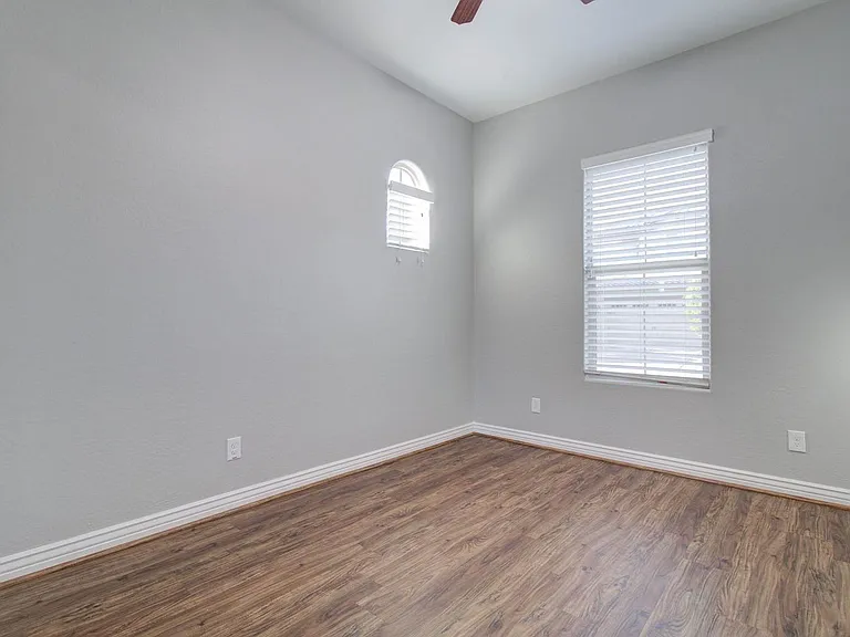 4617 E Walter Way — Photo 16