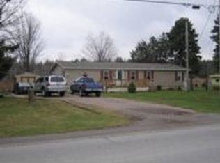 10988 W Shelby Rd, Medina, NY 14103
