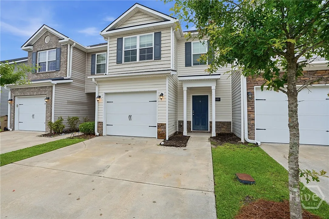 3 bed, 2.5 bath, 1507 sqft, $1,900 — Photo 3