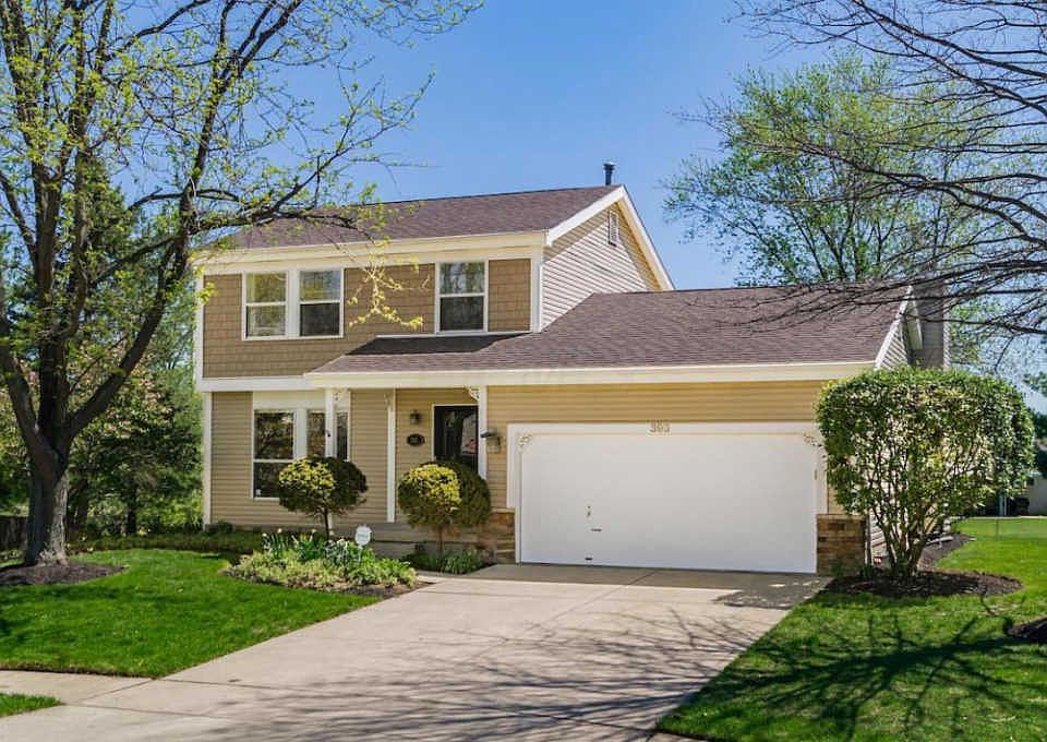1st image of 393 Woodbrie Ct