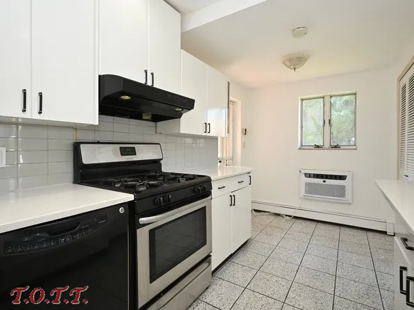 2136 East 63rd Street image 9 of 18