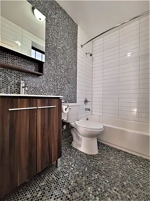 Rented by Oxford Property Group | media 6