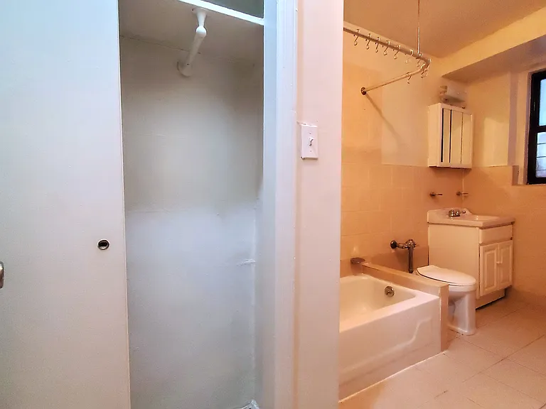 590 Ocean Ave #1G — Photo 7